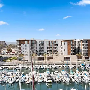  Apartment Blue Water Views Luxury Retreat In Mdr/venice